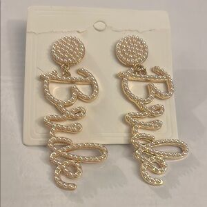 Elegant Gold and Pearl Drop Earrings
